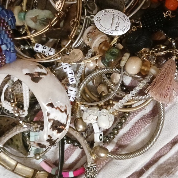 87 LOT BRACELETS NEVER LISTED Some ALEX & ANI BEADED CUFFS BANGLES Stretchy - Picture 2 of 8